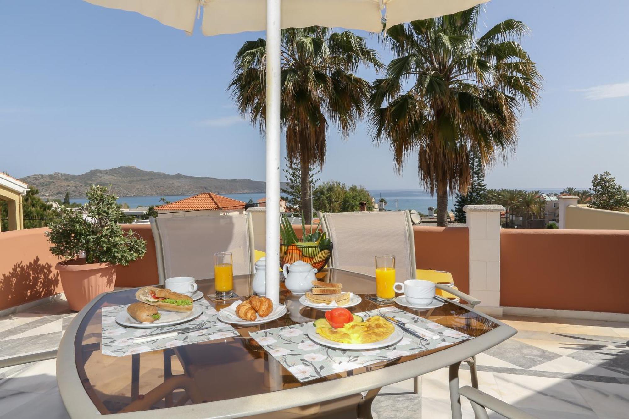 Heaven Apartments Agia Marina Екстериор снимка